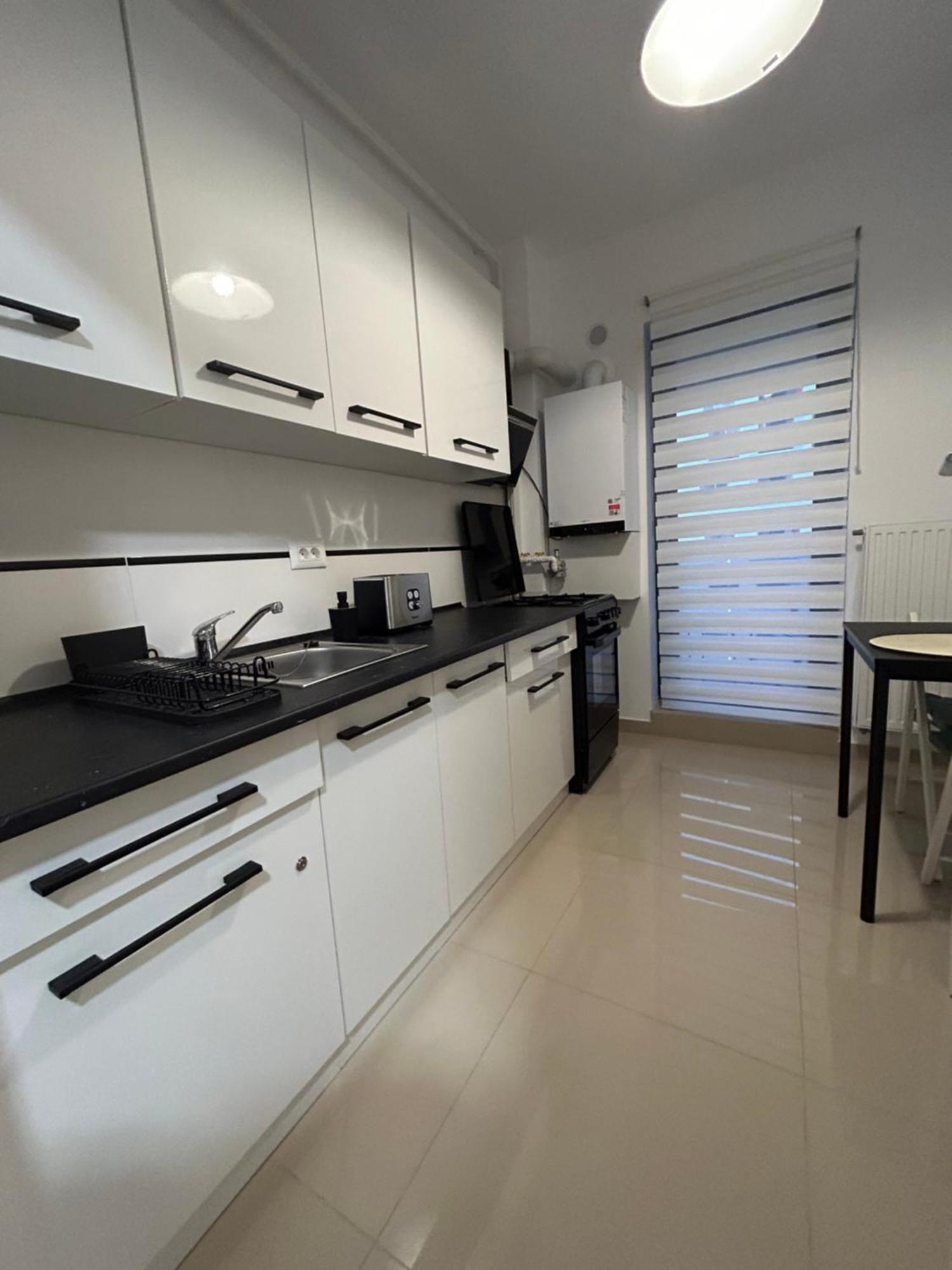 Stylish With Balcony At Exigent Plaza - 04 Apartment Bucharest